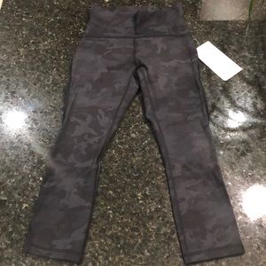 Lululemon Train Times Crop 21”